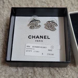 Chanel boucles oreille crystal studs